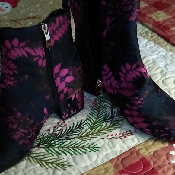 Never worn - Picture 2 of 2